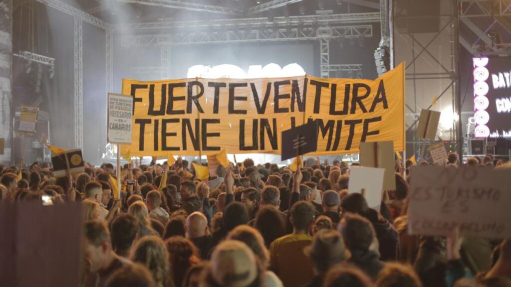 aktywistyczna mobilizacja na fuerteventurze walka o prawa mieszkaniowe i ekologiczna turystyke