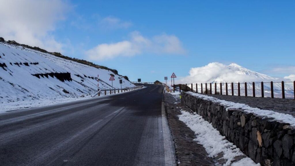 uwaga zamkniete drogi w parku narodowym teide