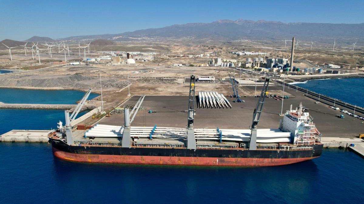 port Granadilla transport turbin wiatrowych