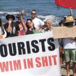 surferzy protestuja przeciwko zanieczyszczeniu plaz na teneryfie