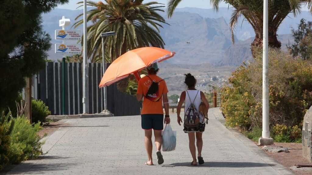 alarm pozarowy na gran canarii temperatury siegna 37c