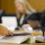 byly dyrektor emalsy broni kontraktu za 11 mln euro