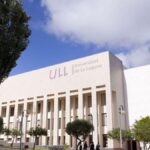 profesor skazany za molestowanie studentek wydalony z uczelni