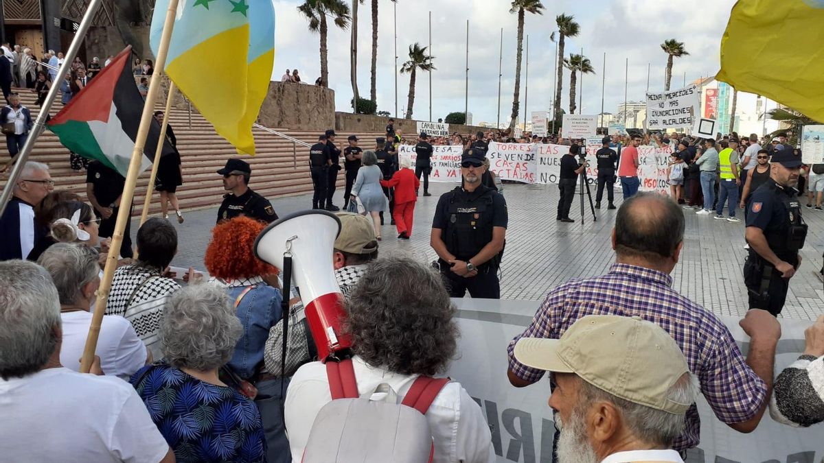protesty przeciwko militaryzacji Wysp Kanaryjskich