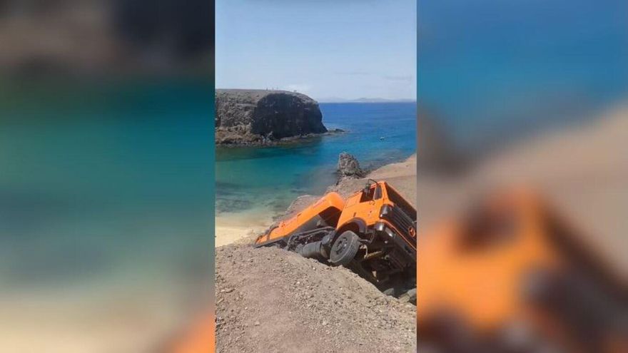 ciezarowka spadla z klifu na slynnej plazy papagayo