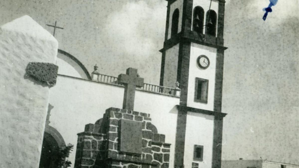 frankistowski krzyż Lanzarote usunięty
