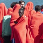 co dzieje sie z migrantami po dotarciu na wyspy kanaryjskie