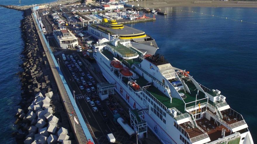 port los cristianos czeka na modernizacje po 50 latach