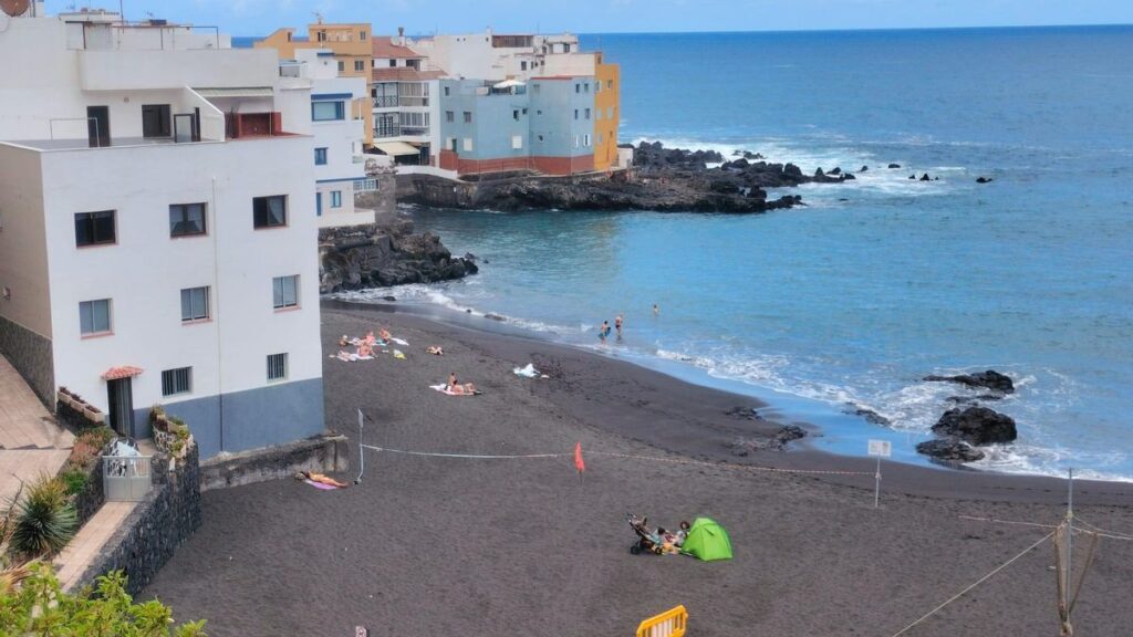 puerto de la cruz rok zakazu kapieli i symboliczne kary
