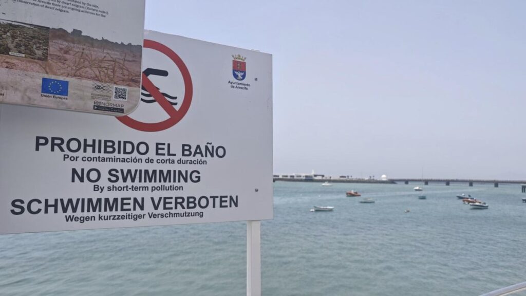 zakaz kapieli w arrecife na lanzarote woda zagrozeniem
