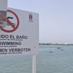 zakaz kapieli w arrecife na lanzarote woda zagrozeniem