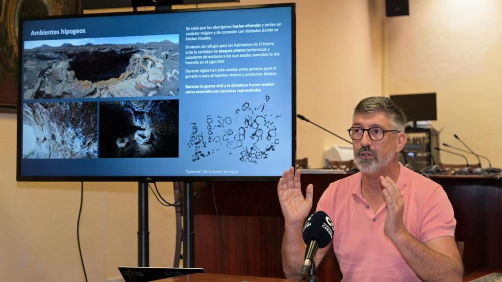 el hierro odkryto cztery nowe gatunki alg w jaskiniach