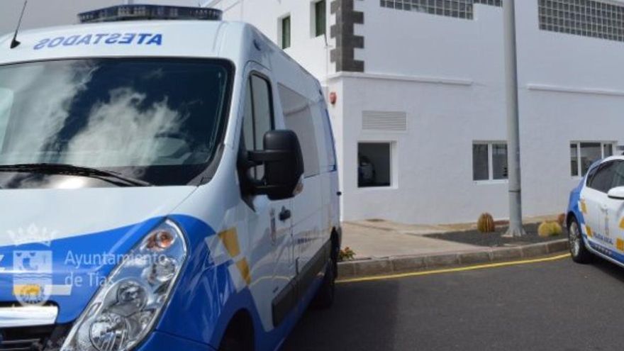 policjanci z lanzarote uratowali zycie turystowi