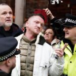 tommy robinson uciekl na teneryfe poszukuje go policja