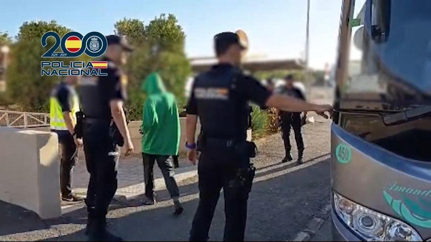 19 aresztowanych za morderstwa na lodzi z migrantami