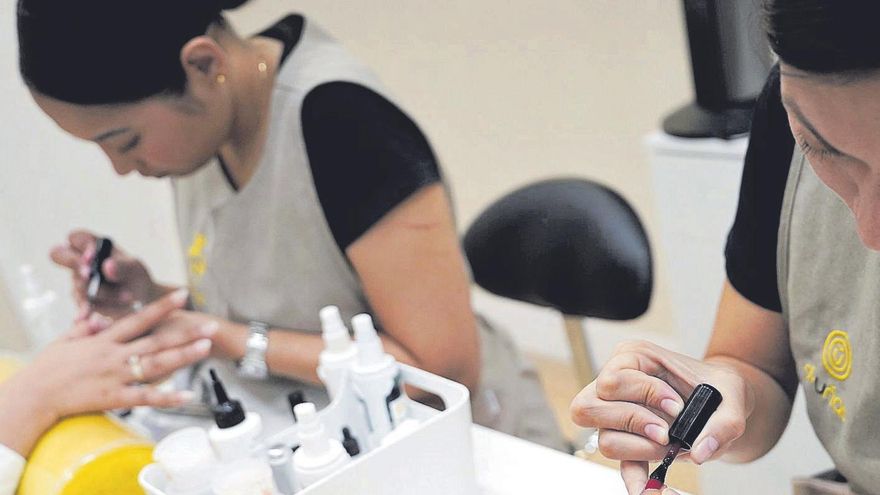 Boom na manicure: wizyta w salonie to misja niemożliwa