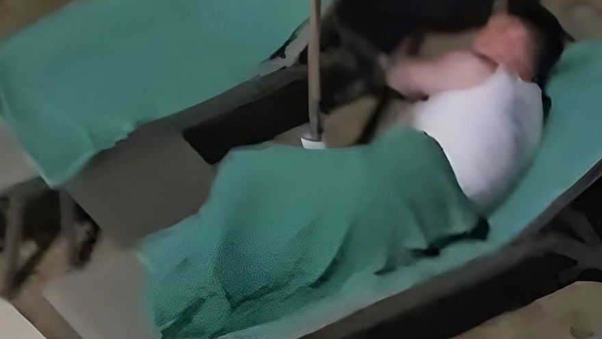 turysci spia na lezakach za 260 euro szalenstwo na teneryfie