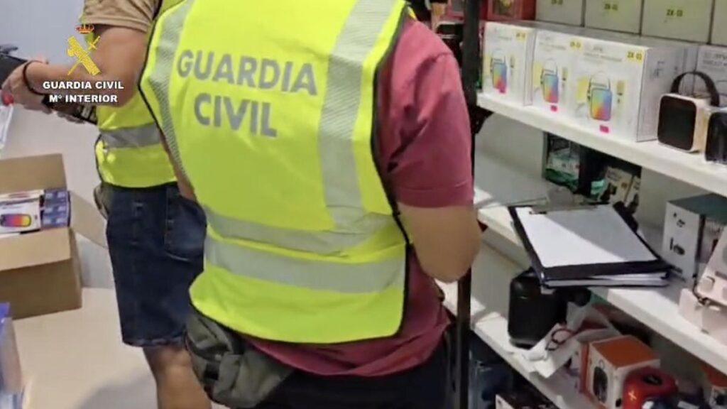 Guardia Civil skonfiskowała 377 produktów elektronicznych na Teneryfie