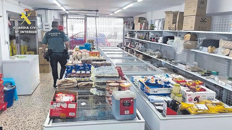Supermarket horroru w Las Palmas: 7569 produktów do kosza