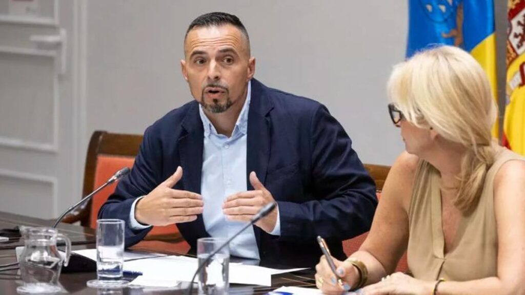 dyrektor kanaryjskiej służby zdrowia