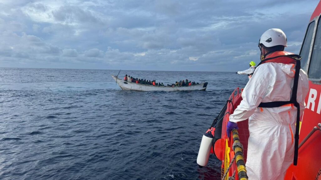 cayuco 197 migrantow el hierro salvamento maritimo