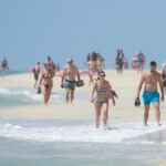 rekordowy rok turystyki wyspy kanaryjskie 2025 pazdziernik dane