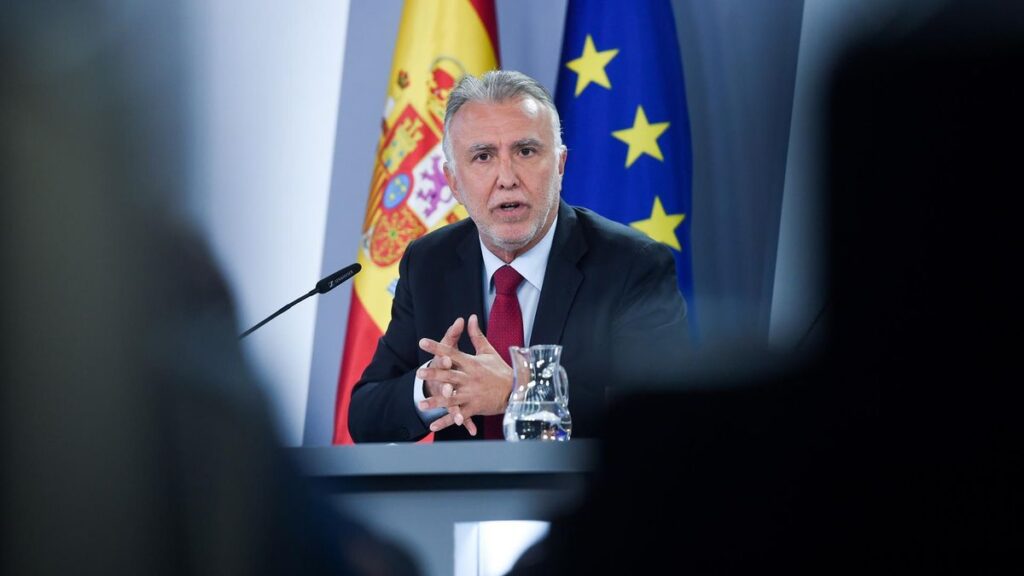 rzad relokacja milion nieletnich migrantow z kanarow