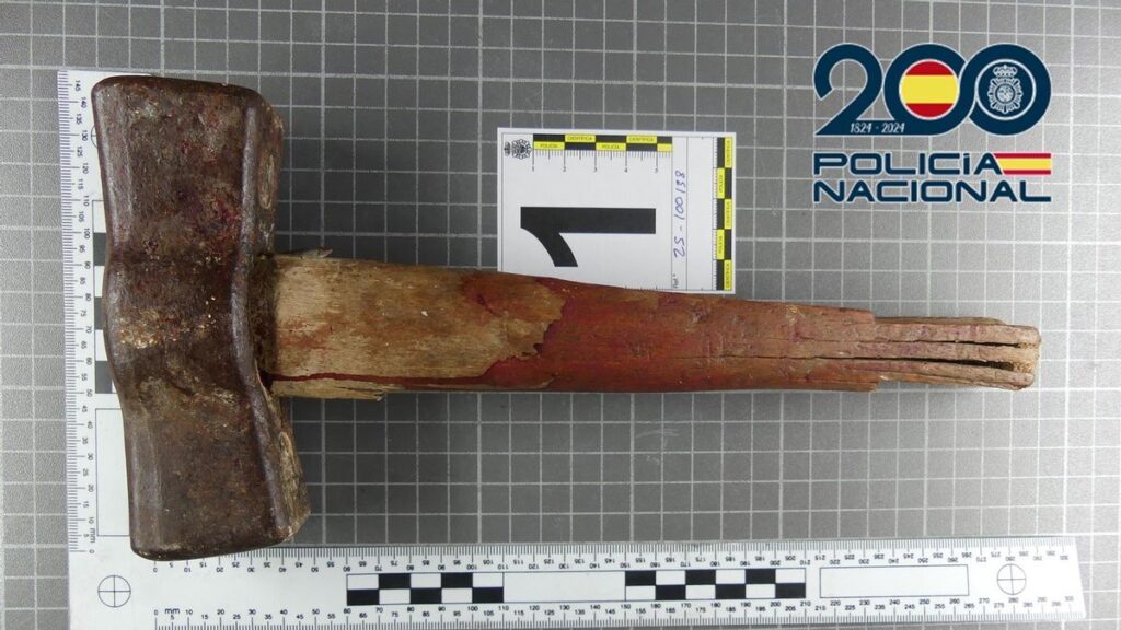 brutalne morderstwo ojca mlotkiem lanzarote syn zatrzymany