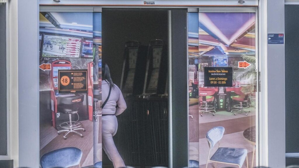 hazard uzaleznienie mlodzi wyspy kanaryjskie