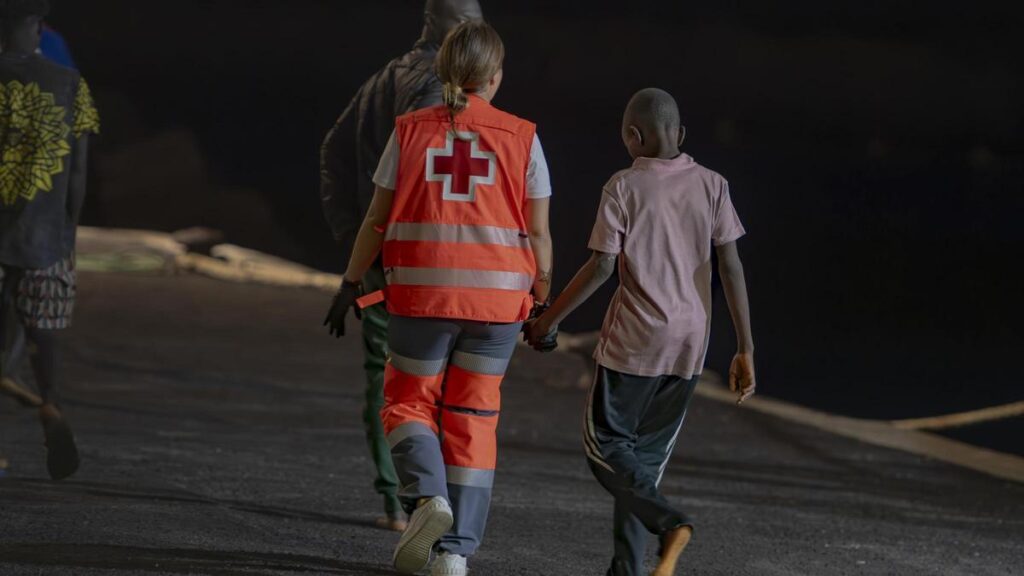 nieletni migranci rezygnuja azyl wyspy kanaryjskie