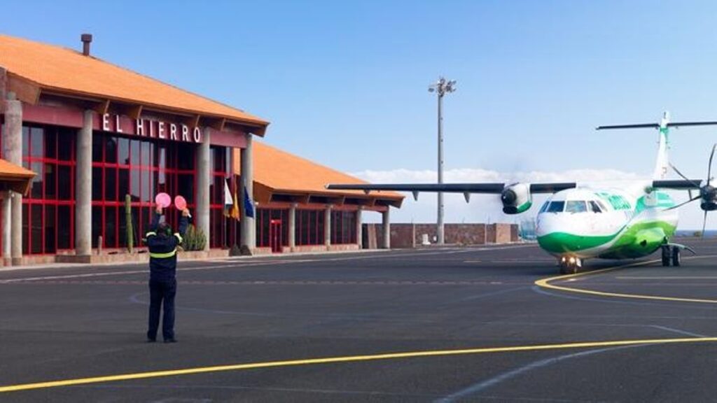 problemy kontrola lotow el hierro aena kara saerco