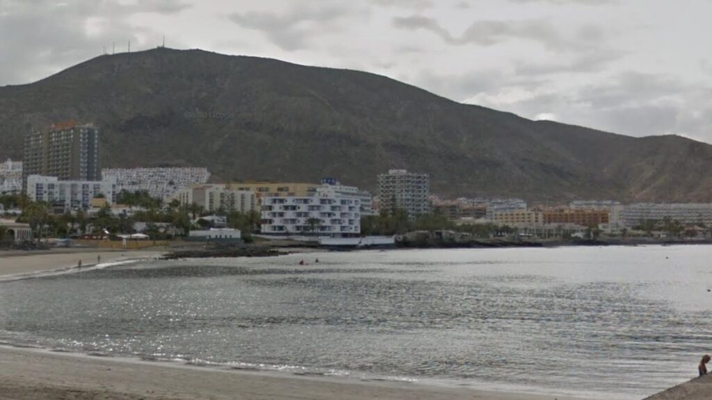 ratunek kobiety plaza los cristianos teneryfa