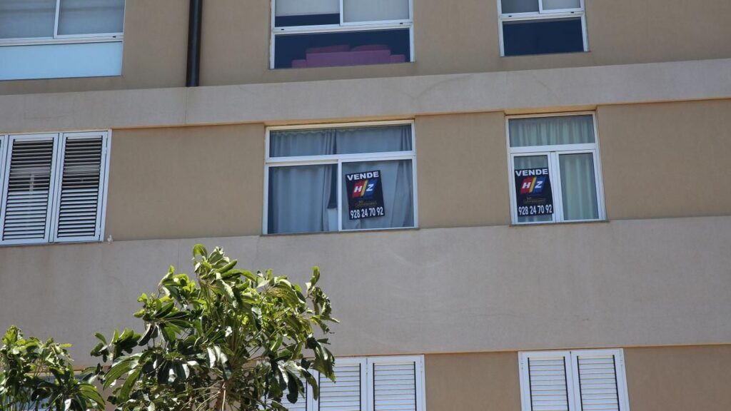 wzrost sprzedazy mieszkan wyspy kanaryjskie listopad 2025