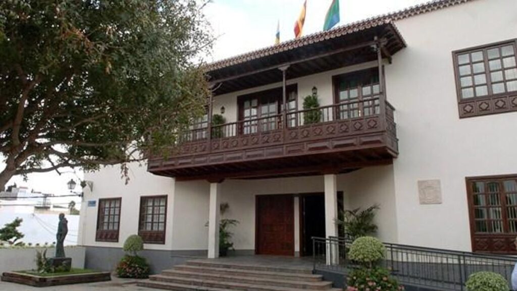 afera anonimowe maile doradcy burmistrzyni arona