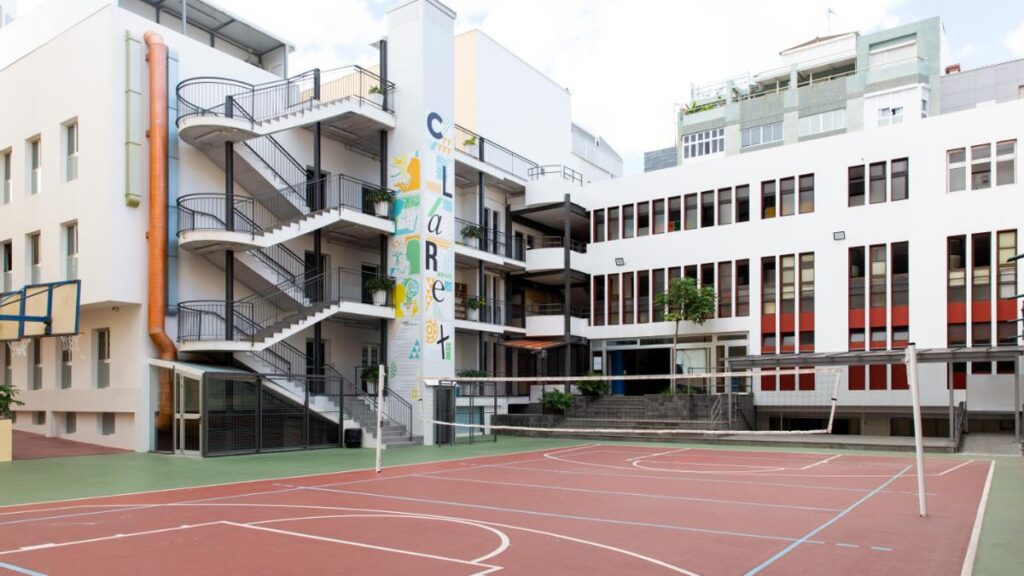 uczen szantaz nauczyciela teneryfa colegio claret