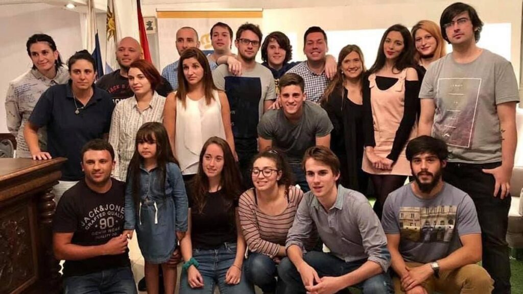 alarm na kanarach mlodzi potomkowie emigrantow traca wiez z wyspami