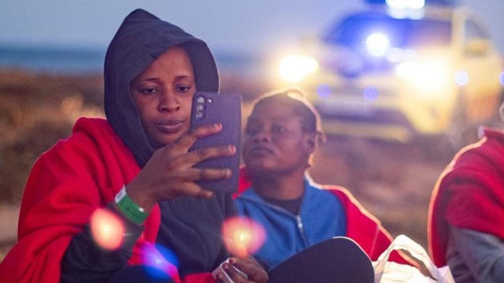 chinskie telefony migranci kanary transsion