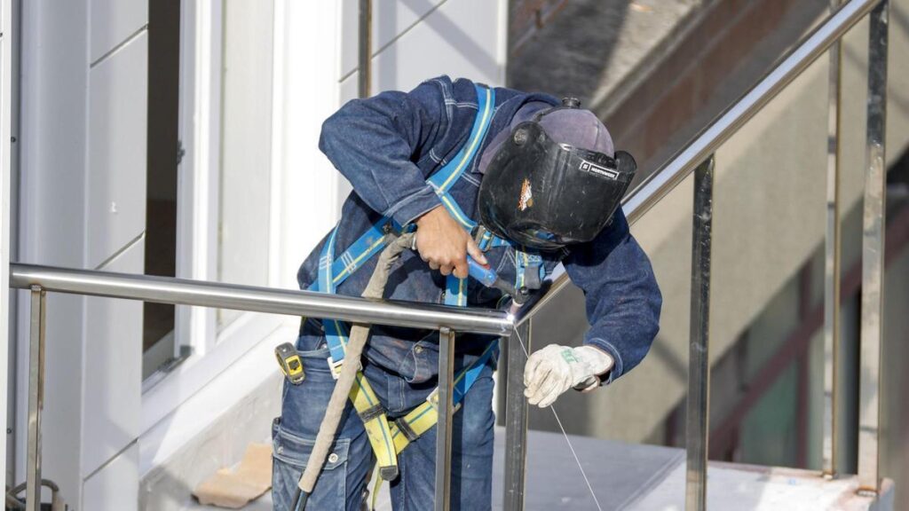 podzial duzych domow na male mieszkania kanary