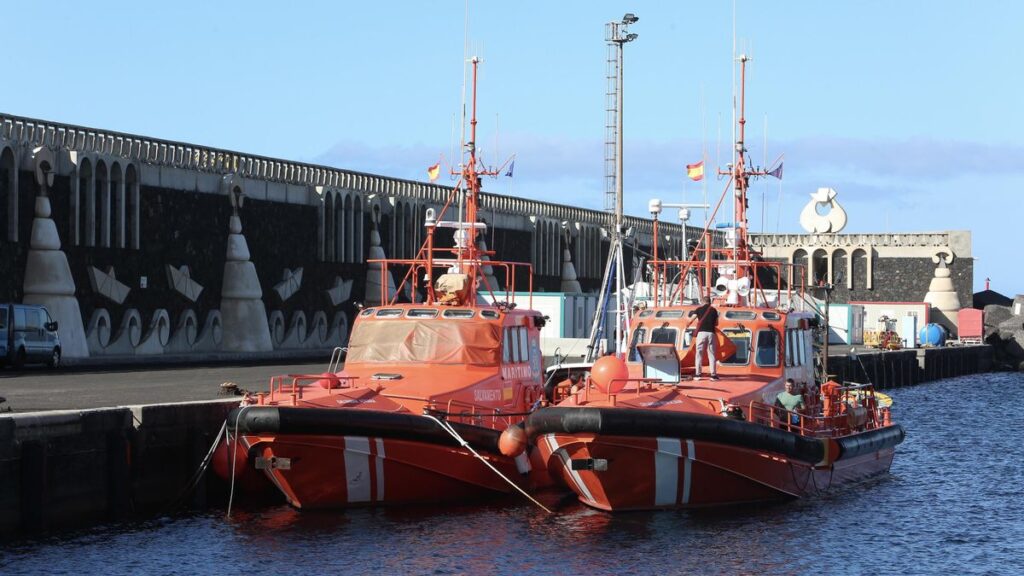 cayuco migranci eskortowany port la restinga el hierro