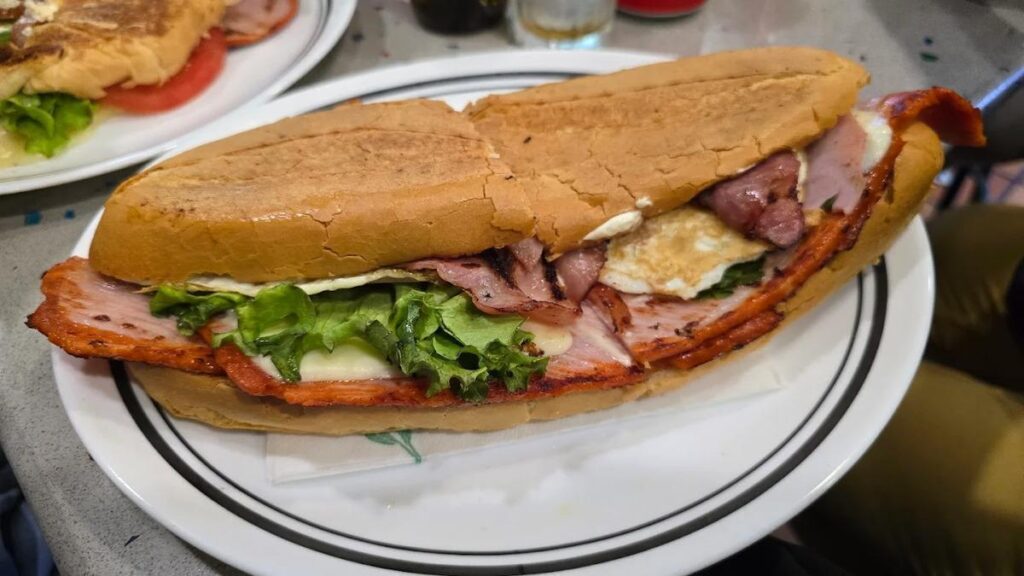 kultowy bar xxl kanapki guimar teneryfa