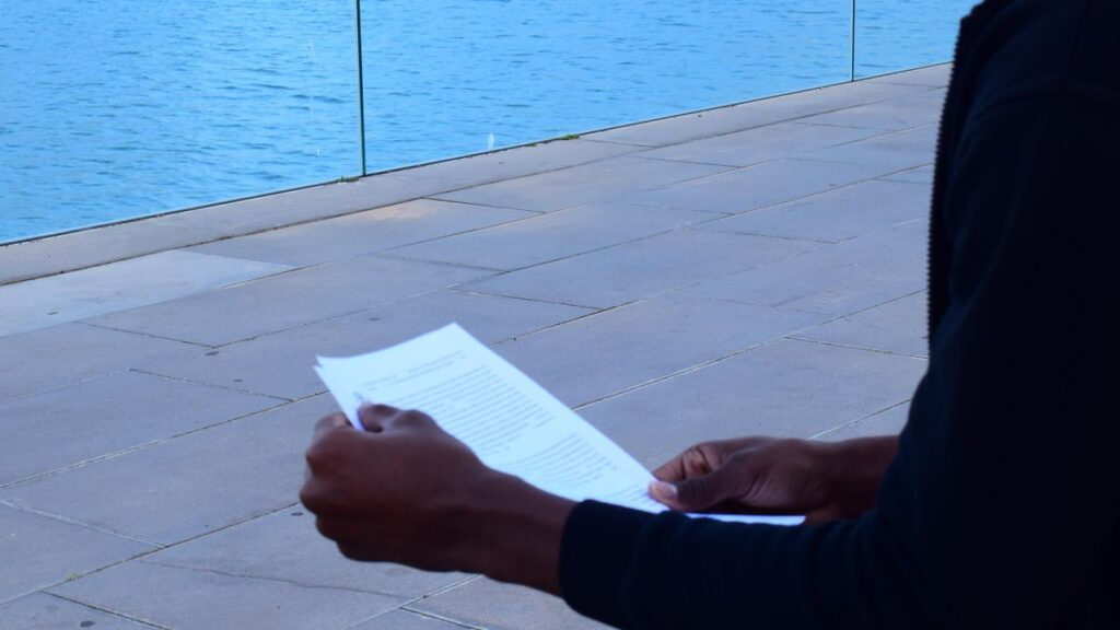 niewinny migrant uniewinniony oskarzenie pilot lodzi kanary