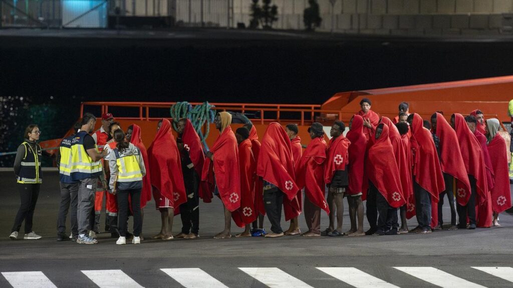 ratunek 22 migrantow lanzarote salvamar al nair