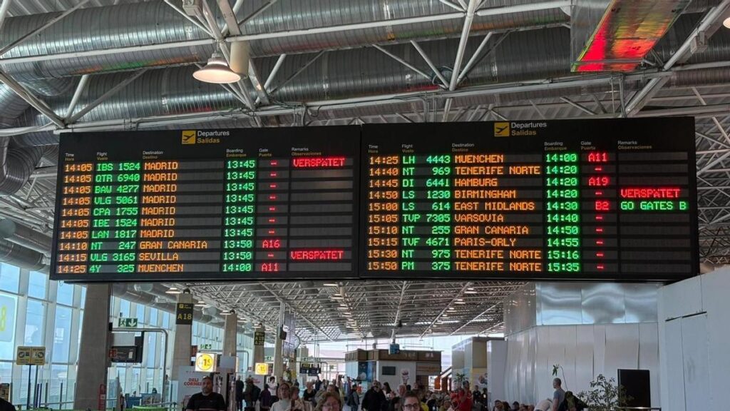 silny wiatr lotniska kanary odwolane loty