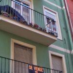 spadek zakupow mieszkan przez cudzoziemcow kanary 2025