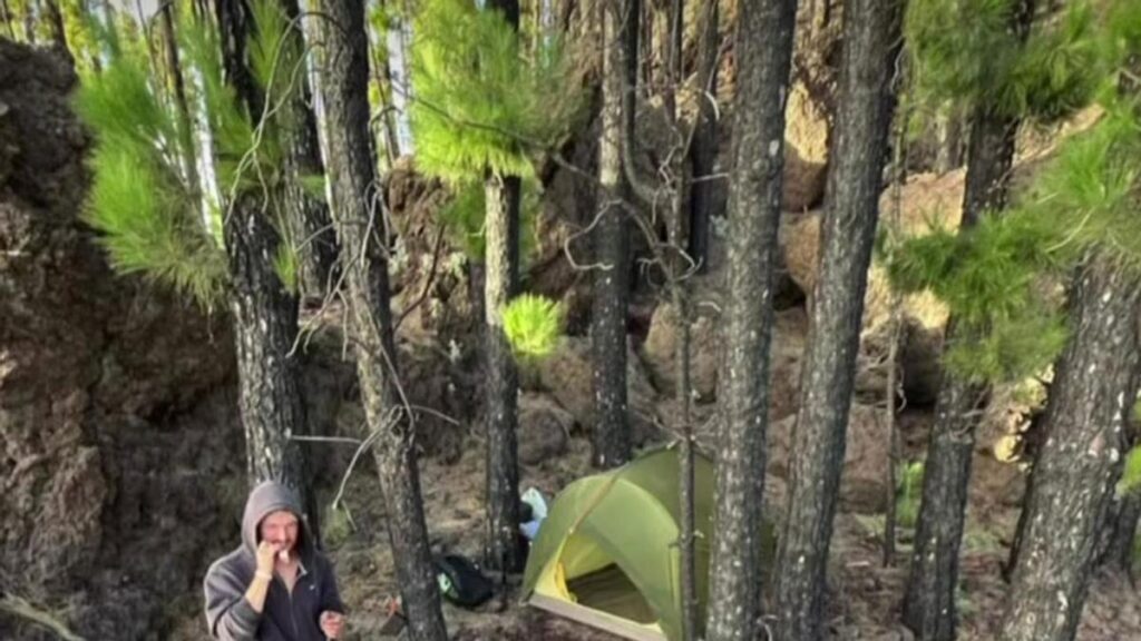 turysta nielegalne biwakowanie park teno