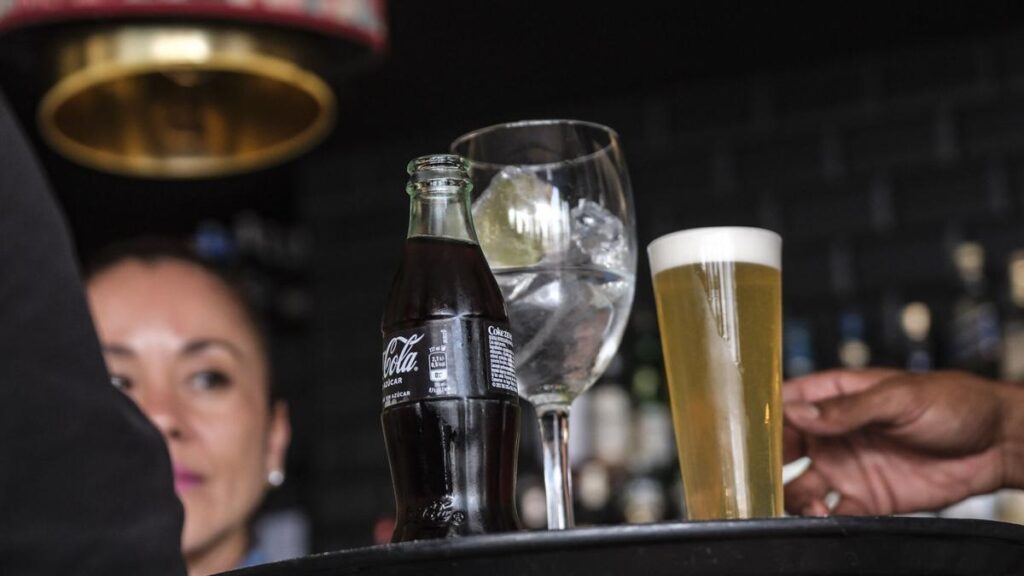 prawie polowa kanaryjczykow nie pije alkoholu