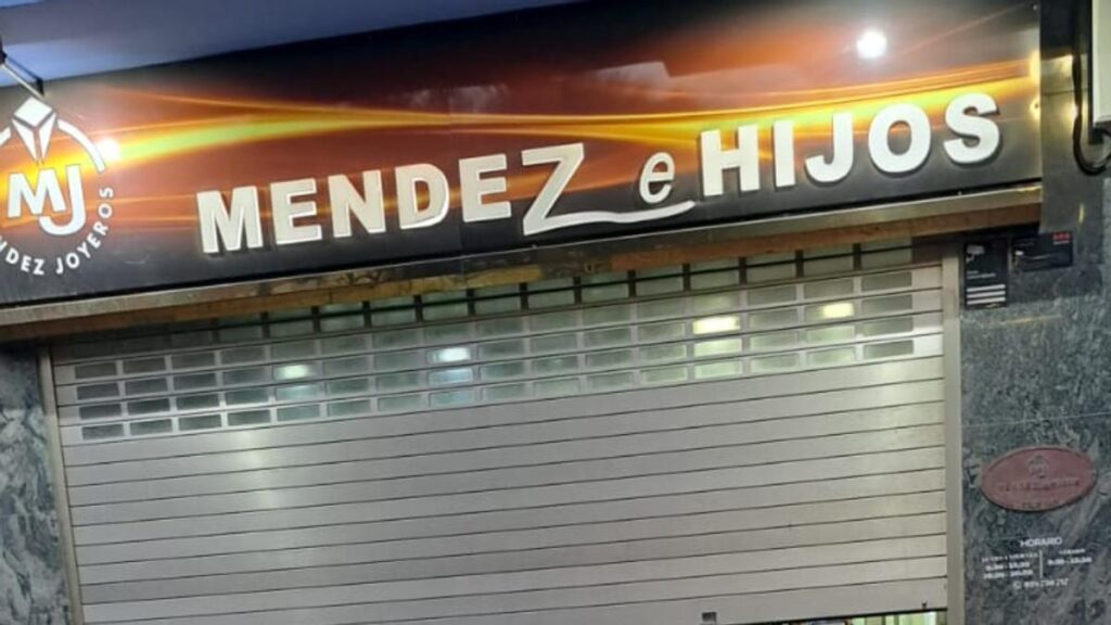 napad na jubilera vecindario