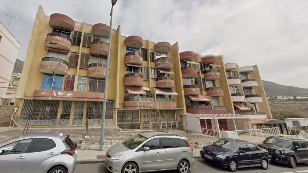 nakaz ewakuacji budynku bajamar la laguna