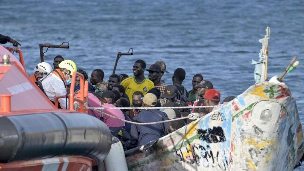 trzy lodzie migranci wyspy kanaryjskie